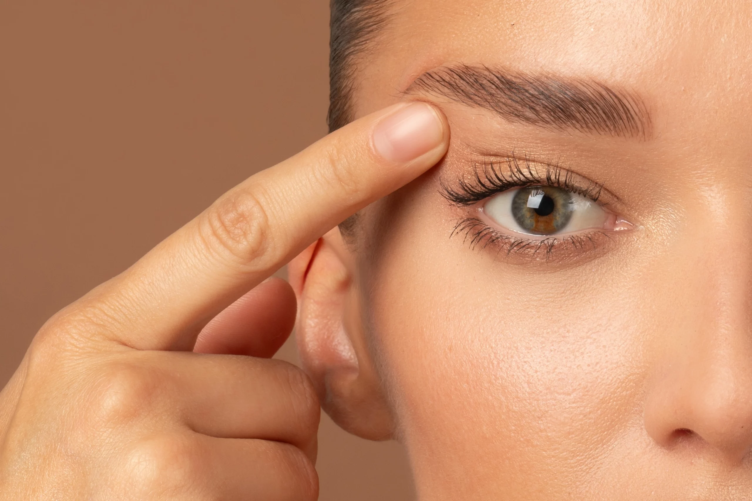 Chirurgie esthétique du regard — illustration